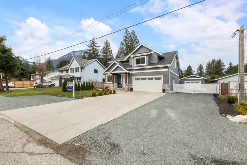 63711 Rosewood Avenue, Hope, BC 