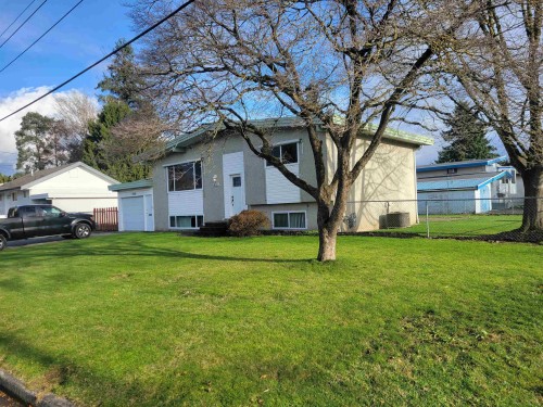 8525 Howard Crescent  Chilliwack, BC V2P 5R5