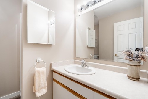 275 7Th Avenue, Hope, BC 