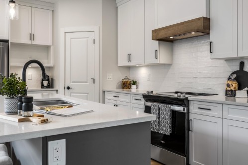 7142 Rochester Avenue, Chilliwack, BC 