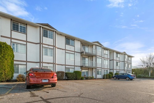 220-45669 Mcintosh Drive, Chilliwack, BC 