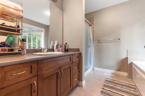 5583 Thom Creek Drive, Chilliwack, BC 