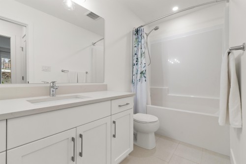 10-47203 Vista Place, Chilliwack, BC 