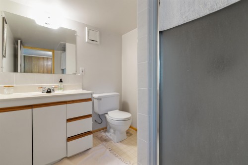 560 Wardle Street, Hope, BC 