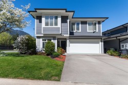 10-63650 Flood Hope Road  Hope, BC V0X 1L2