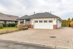 6789 Henry Street  Chilliwack, BC V2R 2W1