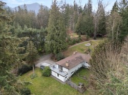 4895 Southside Road  Chilliwack, BC V2R 4T6