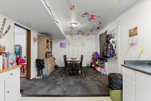 385 3Rd Avenue, Hope, BC 