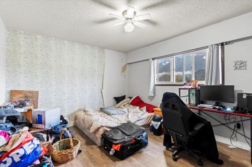 385 3Rd Avenue, Hope, BC 