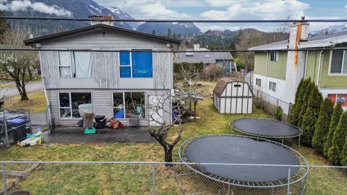 385 3Rd Avenue, Hope, BC 