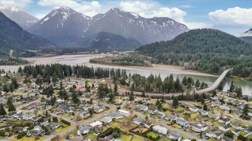 385 3Rd Avenue, Hope, BC 