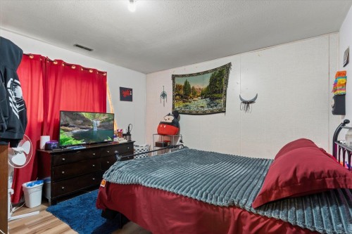 385 3Rd Avenue, Hope, BC 