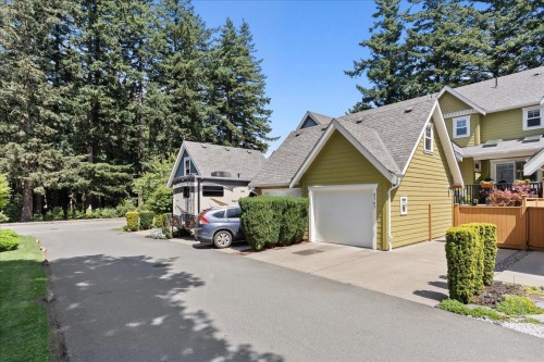 5767 Garrison Boulevard, Chilliwack, BC 
