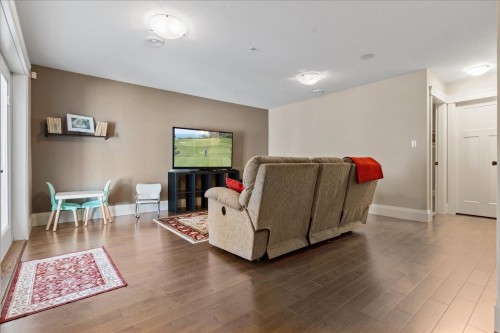 5767 Garrison Boulevard, Chilliwack, BC 