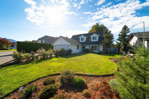 6527 Swanson Street  Chilliwack, BC V2R 1R2