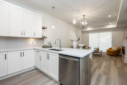 318-8497 Young Road, Chilliwack, BC 