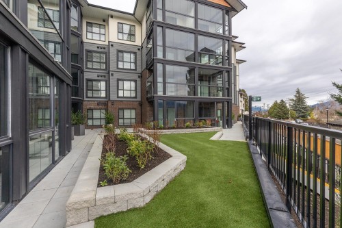 318-8497 Young Road, Chilliwack, BC 