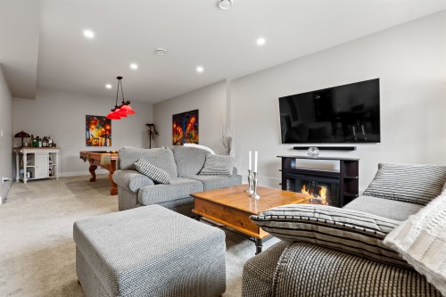 10037 Magnolia Place, Rosedale, BC 