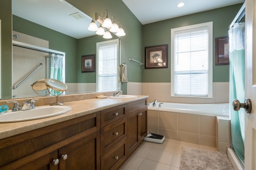 5877 Garrison Boulevard, Chilliwack, BC 