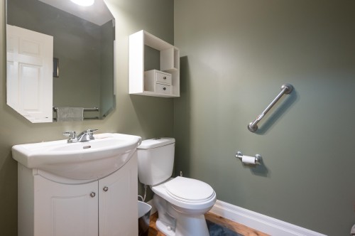 5877 Garrison Boulevard, Chilliwack, BC 