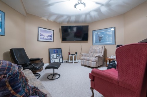 5877 Garrison Boulevard, Chilliwack, BC 