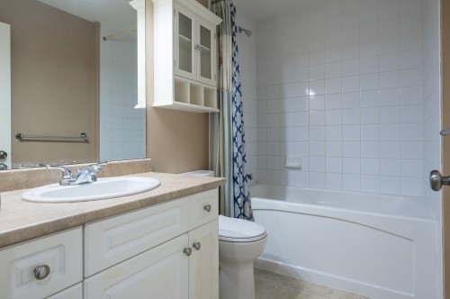 5877 Garrison Boulevard, Chilliwack, BC 