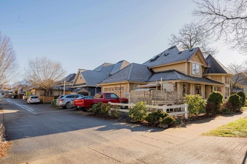 5877 Garrison Boulevard, Chilliwack, BC 