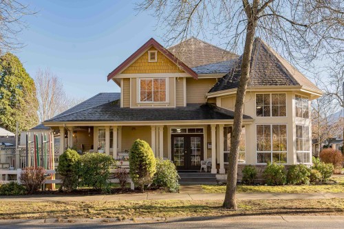 5877 Garrison Boulevard, Chilliwack, BC 