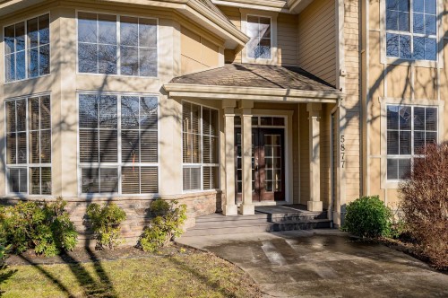 5877 Garrison Boulevard, Chilliwack, BC 