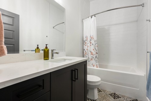 88-1880 Columbia Valley Road, Lindell Beach, BC 