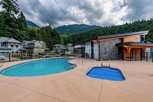 88-1880 Columbia Valley Road, Lindell Beach, BC 