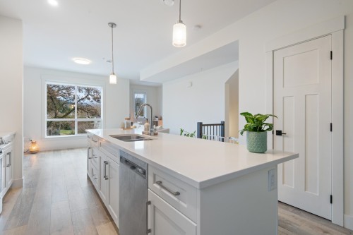 6-46339 Hope River Road, Chilliwack, BC 