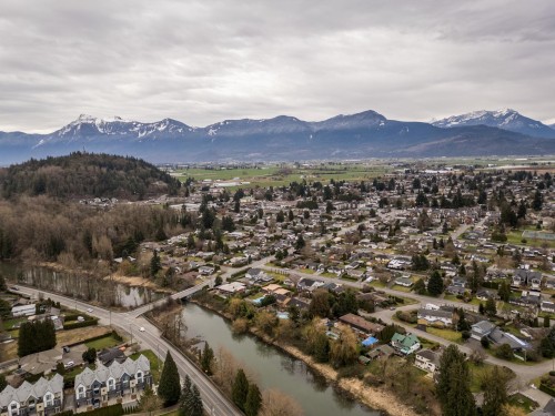 6-46339 Hope River Road, Chilliwack, BC 