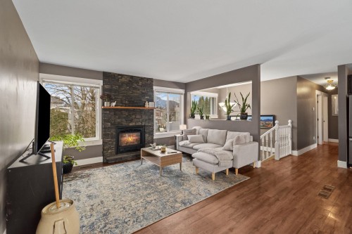 8867 Hazel Street  Chilliwack, BC V2P 7C1