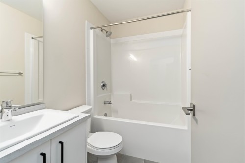 211-46150 Thomas Road, Chilliwack, BC 