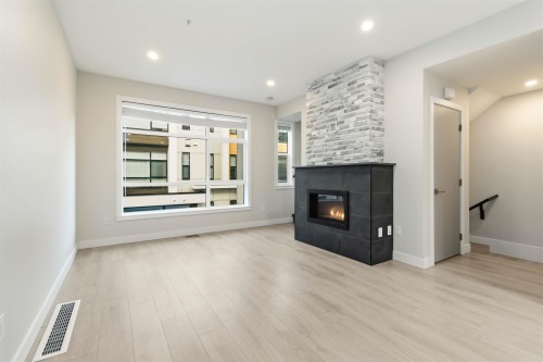 211-46150 Thomas Road, Chilliwack, BC 