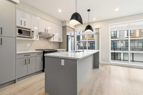 211-46150 Thomas Road, Chilliwack, BC 