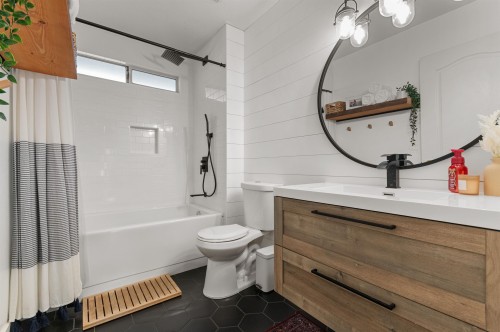 44882 Cumberland Avenue, Chilliwack, BC 