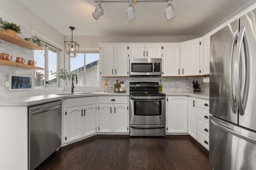 44882 Cumberland Avenue, Chilliwack, BC 