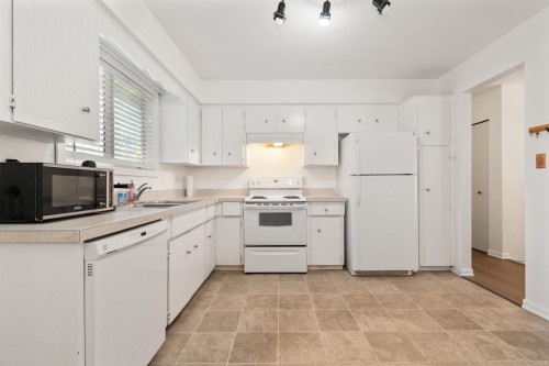 20143 Silverview Road, Hope, BC 