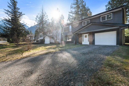 20143 Silverview Road, Hope, BC 