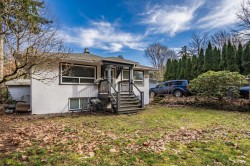 621 Water Avenue  Hope, BC V0X 1L0