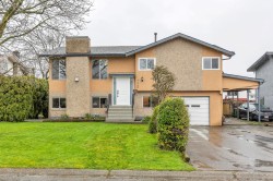 46428 Angela Avenue  Chilliwack, BC V2P 7B3