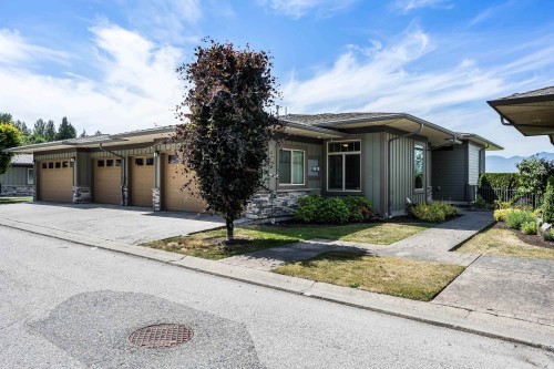 111-51096 Falls Court  Chilliwack, BC V4Z 1K7