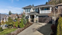 5522 Maclachlan Place  Chilliwack, BC V2R 0P3