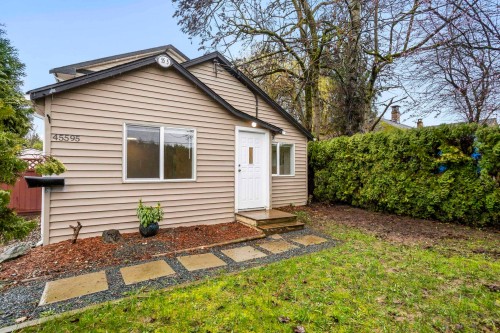 45595 Lewis Avenue  Chilliwack, BC V2P 3C7