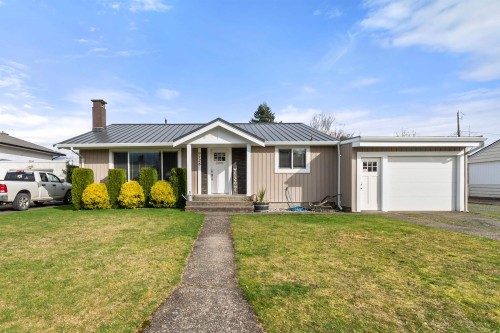 9728 Heather Street  Chilliwack, BC V2P 5M6