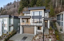 5504 Maclachlan Place Chilliwack, BC V2R 0P3