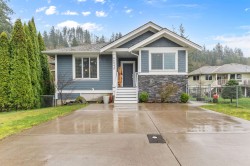 66044 Ogilview Drive Hope, BC V0X 1L1
