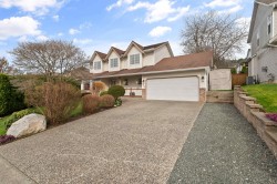 5450 Alpine Crescent Chilliwack, BC V2R 3W4